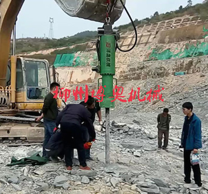 劈石機廠家(jia)供應專業破硬石(shí)頭