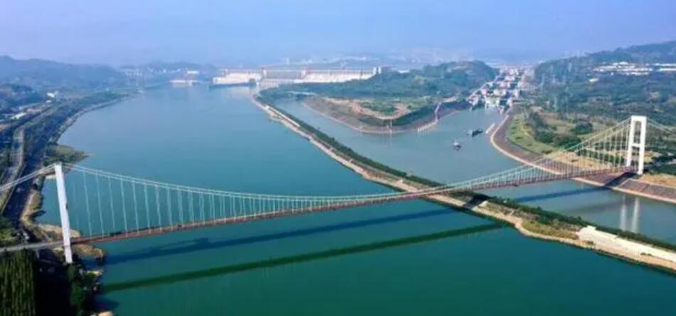 “神州第一(yi)跨”三峽工(gong)程西陵長(zhǎng)江大橋全(quán)橋吊索更(gèng)換完成