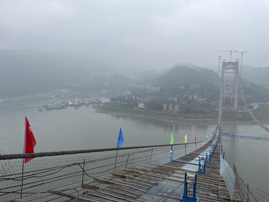 郭家沱(tuo)長江大(da)橋過江(jiang)貓道全(quán)線貫通(tōng) 兩江新(xīn)區到茶(chá)園隻需(xu)10分鍾車(che)程