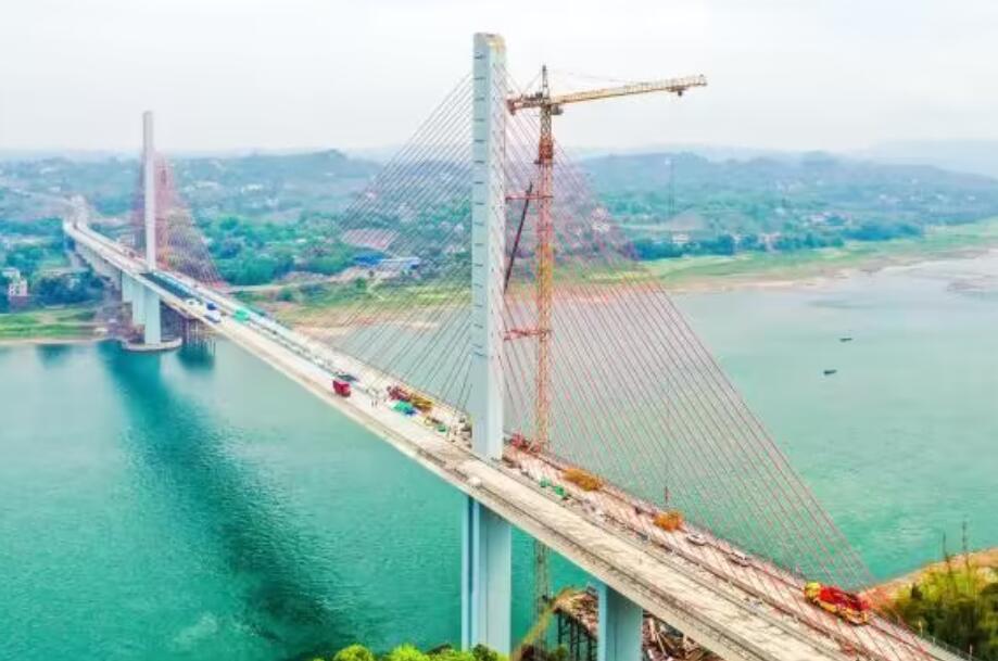 泸州市白沙長(zhang)江大橋全力沖刺(ci)在5月份實現通車(chē)運行
