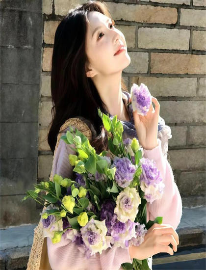 【深度分析】《姐妹窥情》的表演艺术与角色塑造 从艺术角度分析为你详细解读